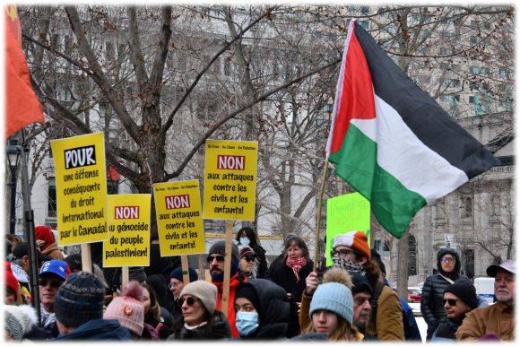 Rassemblement au Square Dorchester (manifestation du 21 mars 2026 à Montréal)